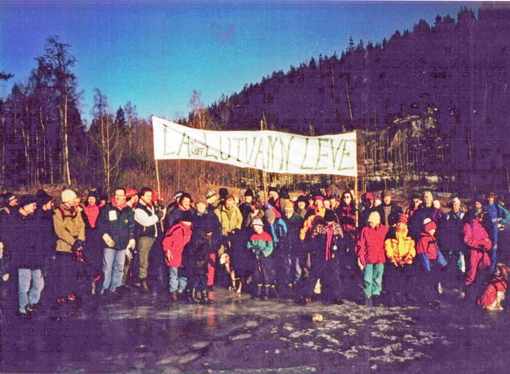 Demonstrantene ved Lutvann forlangte at skandalen måtte stanses