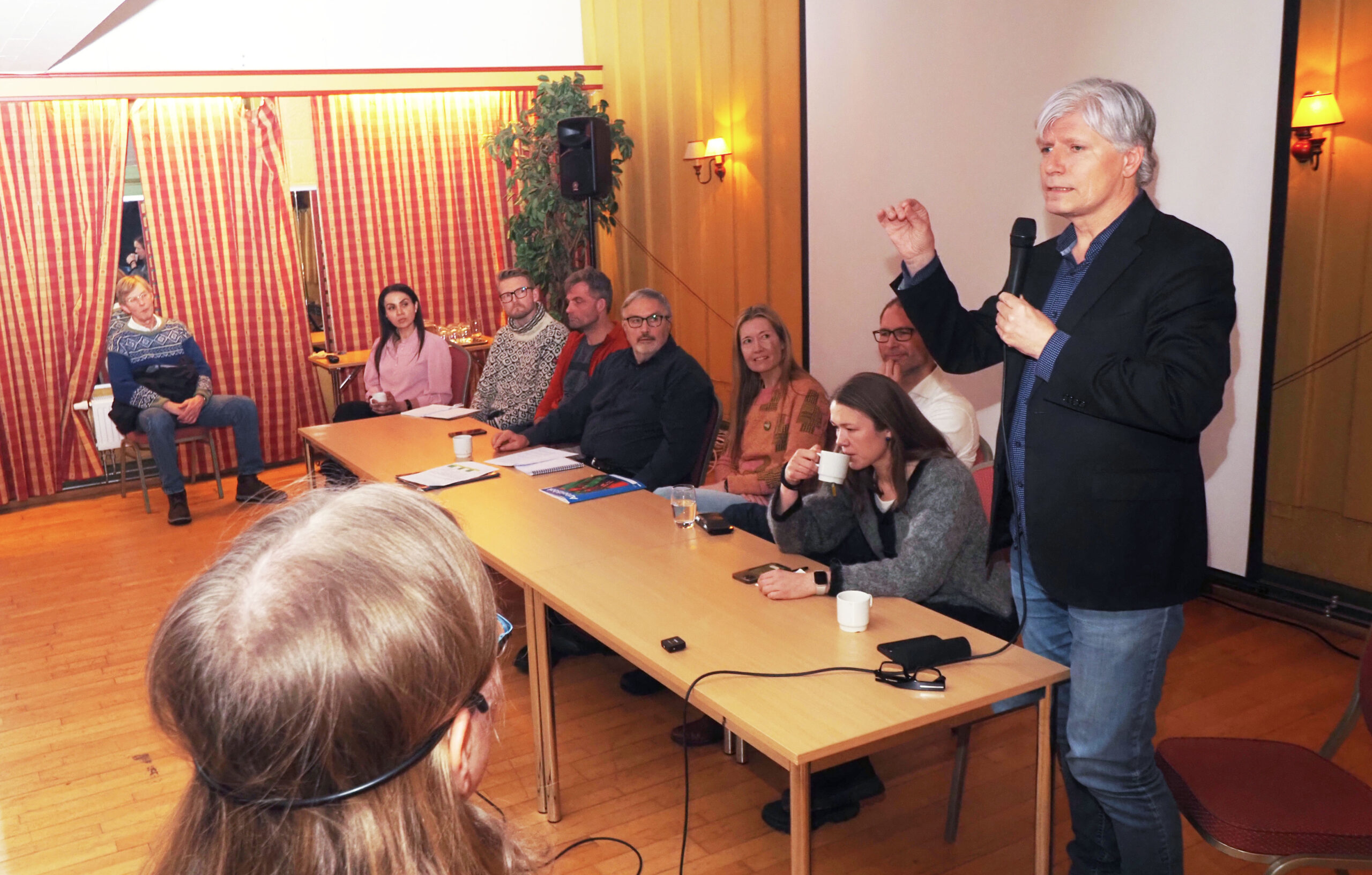 Dette er en kamp som kan vinnes! sa Ola Elvestuen i et innlegg. Men kampen blir ikke enkel. Foto: Bjarne Røsjø.